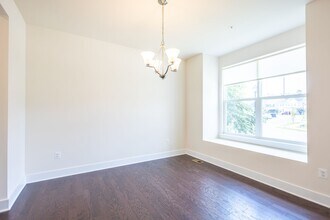 417 Whispering Elm Ln in Glen Burnie, MD - Building Photo - Building Photo