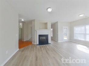 324 Archway Ct in Moore, SC - Foto de edificio - Building Photo