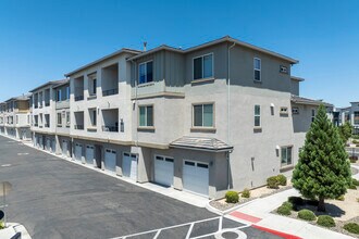 Lyfe at the Marina in Sparks, NV - Foto de edificio - Building Photo