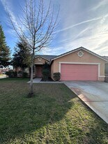 615 New Zealand Dr in Bakersfield, CA - Building Photo