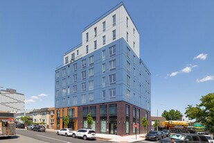 Kew Gardens in Kew Gardens, NY - Building Photo