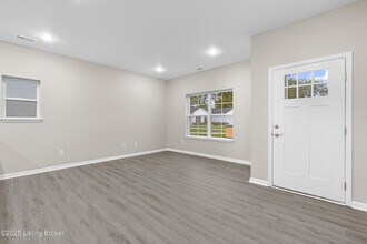 3200 Maldon Ct in Louisville, KY - Building Photo - Building Photo