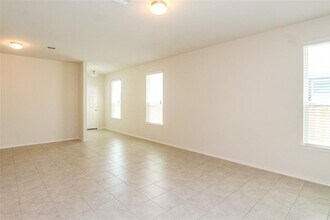 259 Silktassel Way in Buda, TX - Building Photo - Building Photo