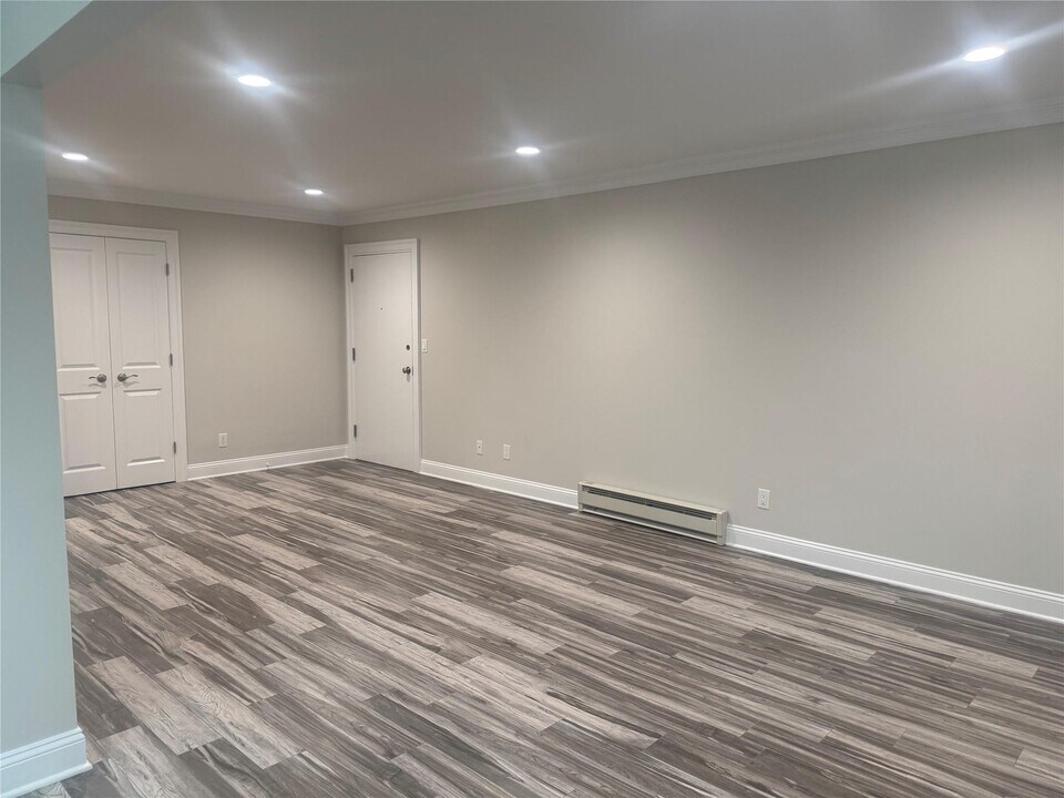 13 Richard Ct in Pomona, NY - Building Photo