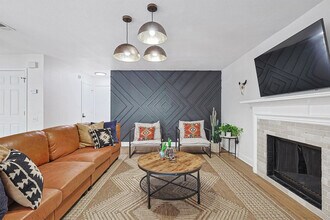 6872 Greenleaf Dr in North Richland Hills, TX - Building Photo - Building Photo