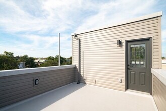 1912 Monument St in Philadelphia, PA - Building Photo - Building Photo