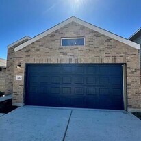 340 The Bad Wy in Jarrell, TX - Building Photo
