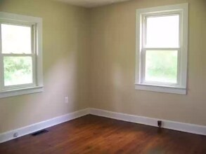102 3rd St in Brookneal, VA - Foto de edificio - Building Photo