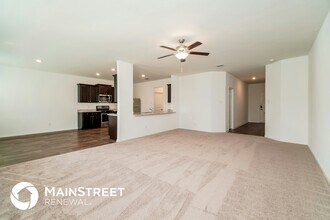 4219 Trail de Paris in New Braunfels, TX - Building Photo - Building Photo