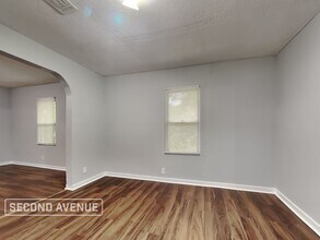 5721 Teeler Ave in Jacksonville, FL - Building Photo - Building Photo