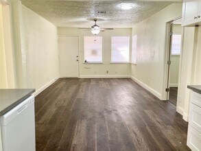 10124 Homestead Rd in Houston, TX - Building Photo - Building Photo