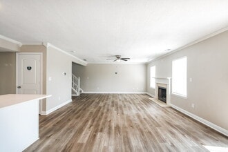 15397 Dry Creek Rd in Noblesville, IN - Foto de edificio - Building Photo