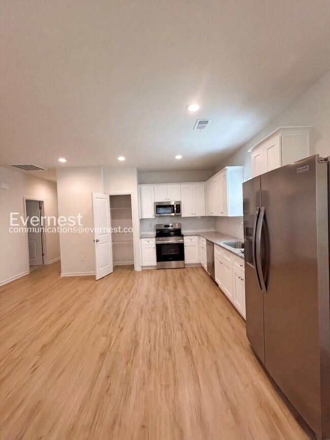 1808 Hemlock Ave in Gastonia, NC - Building Photo - Building Photo