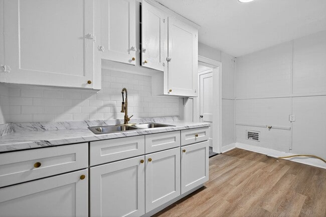 16189 San Juan Dr in Detroit, MI - Building Photo - Building Photo