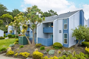 Villages at Pacifica in Pacifica, CA - Building Photo