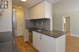 99 Tyndall Ave in Toronto, ON - Building Photo - Building Photo