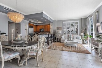 1032 1st St S in Jacksonville Beach, FL - Foto de edificio - Building Photo