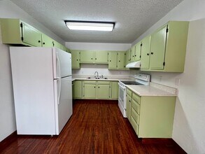 709-711 Waves Rd in Fairbanks, AK - Building Photo - Building Photo