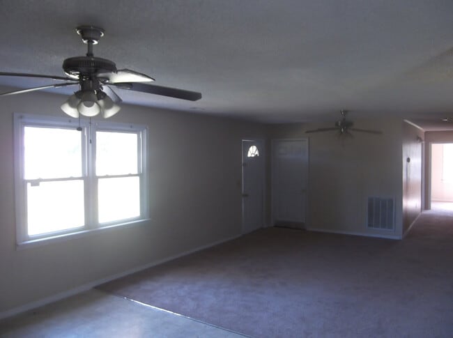 407 Ponderosa Rd in Cameron, NC - Building Photo - Building Photo