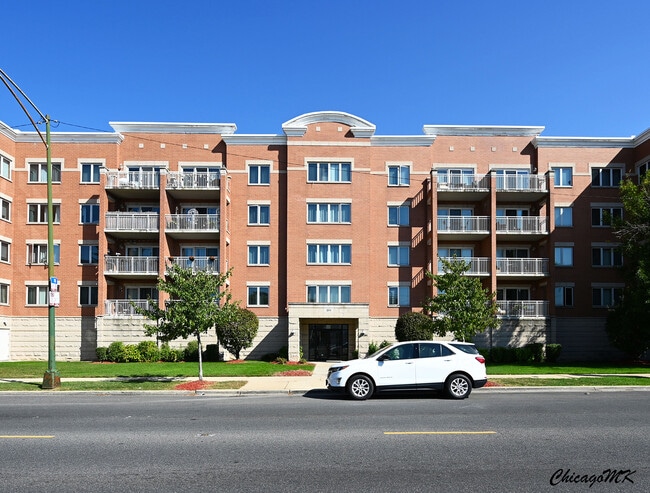 property at 2919 N Harlem Ave