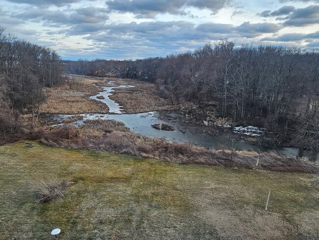 6631 Wakefield Dr, Unit 613A in Alexandria, VA - Building Photo - Building Photo