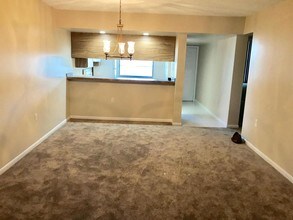 3630 Whitehall Dr-Unit -303 in West Palm Beach, FL - Building Photo - Building Photo
