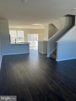 410 Monte Farm Rd in Mount Laurel, NJ - Building Photo