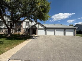 1219 Williams Port Dr in Westmont, IL - Building Photo
