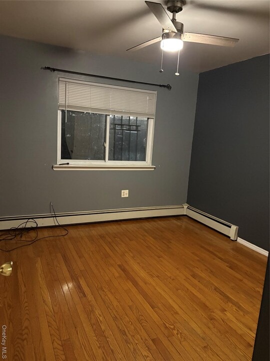 10-55 Beach 22nd St in Queens, NY - Building Photo