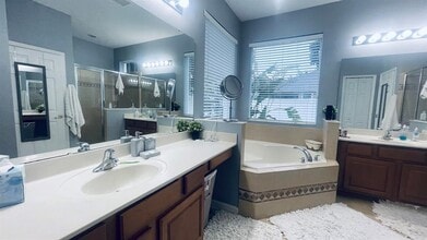 8808 Abbey Leaf Ln in Orlando, FL - Building Photo - Building Photo