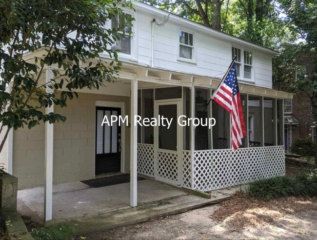 property at 3116 Lakewood Ave