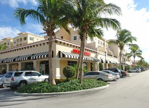 Shoppes 10 in Boynton Beach, FL - Building Photo - Building Photo
