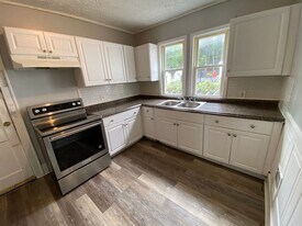 144-144 Ohio St in Rochester, NY - Building Photo