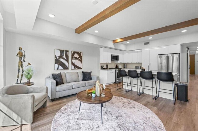 property at 346 Peters St SW