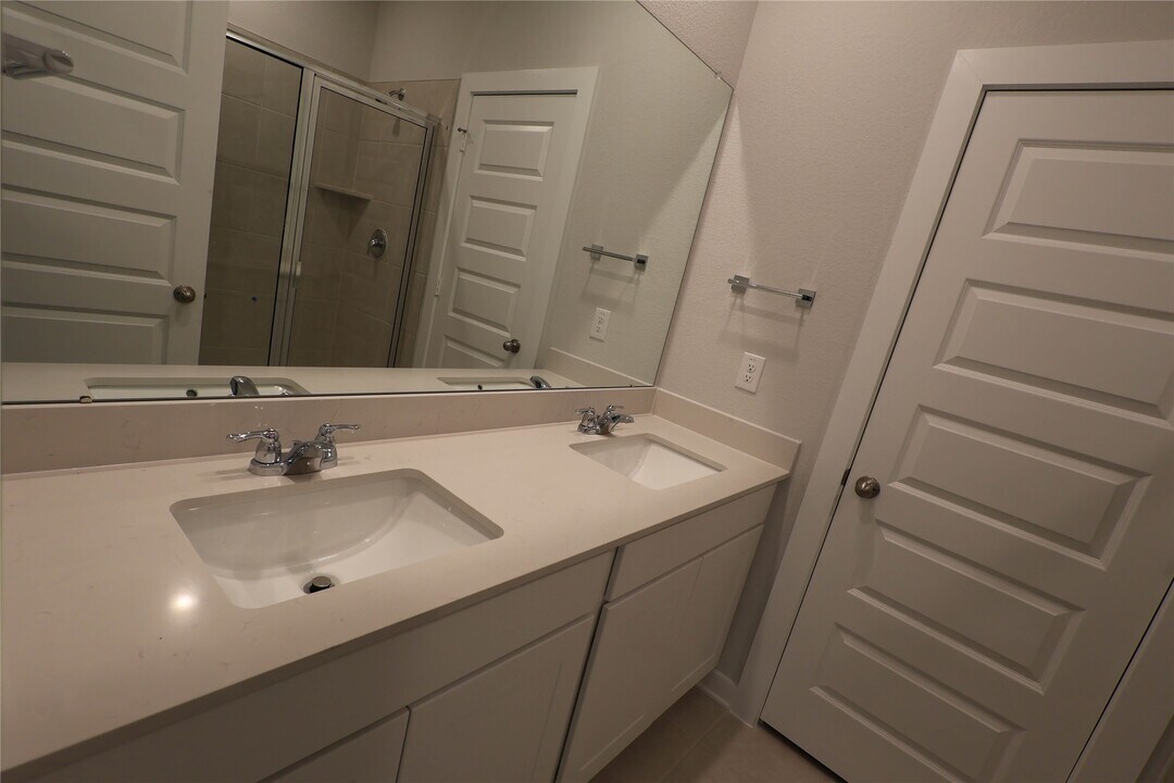 8579 Blueberry Ash St in Magnolia, TX - Building Photo