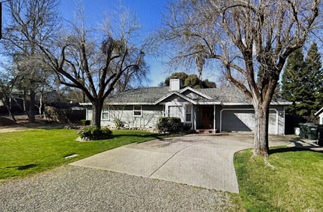 6805 Chestnut Ave in Orangevale, CA - Building Photo - Building Photo