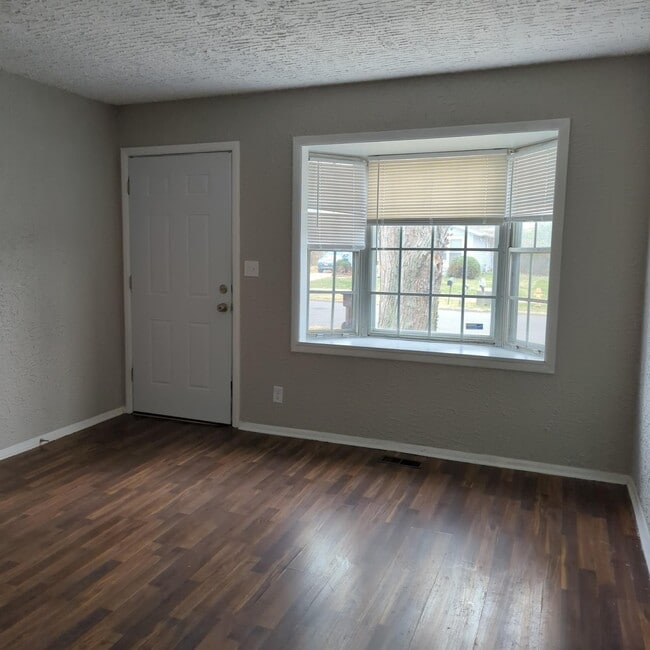 4015 W Brighton Ave in Peoria, IL - Building Photo - Building Photo