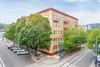 Hamilton Arms Condominium in Portland, OR - Building Photo - Primary Photo