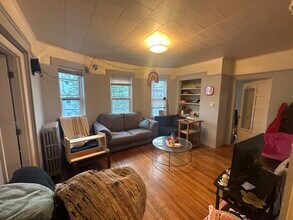 69 Conwell Ave, Unit 1 in Somerville, MA - Foto de edificio - Building Photo