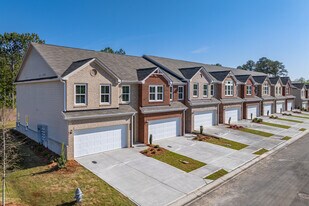 Rosebud Place in Loganville, GA - Building Photo