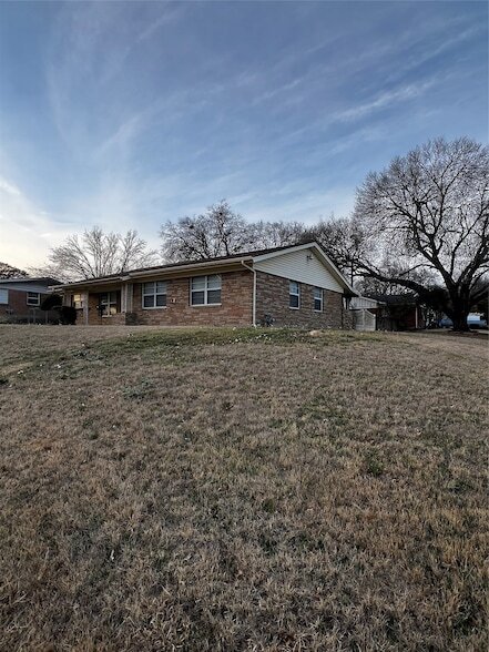 8300 Doreen Ave in Fort Worth, TX - Building Photo - Building Photo