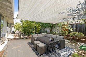398 Pinehurst Ave in Los Gatos, CA - Building Photo - Building Photo