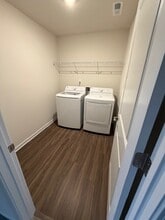 1842 Pheasant Trace Cir in Kernersville, NC - Foto de edificio - Building Photo