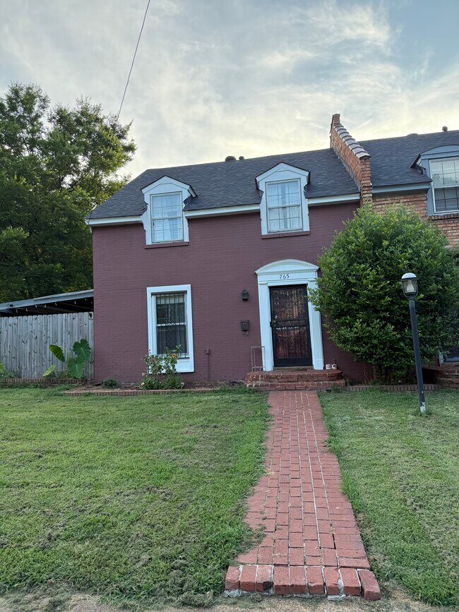 property at 765 Rozelle St