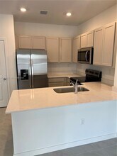 652 NW 6th St in Florida City, FL - Building Photo - Building Photo