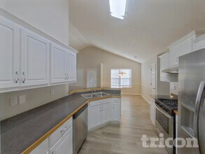 348 Shadowbrooke Cir SW in Loganville, GA - Foto de edificio - Building Photo