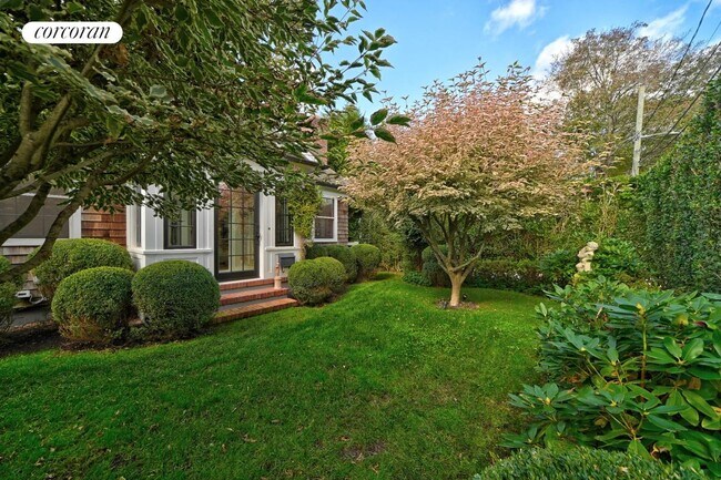 95 Fordham Rd in Southampton, NY - Foto de edificio - Building Photo