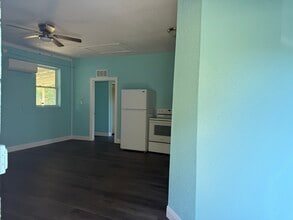 7930 E Highway 25 in Belleview, FL - Building Photo - Building Photo