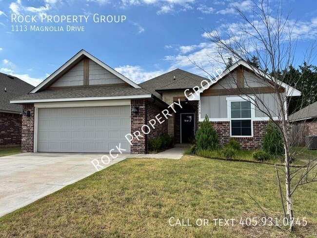 1113 Magnolia Dr in Noble, OK - Building Photo - Building Photo