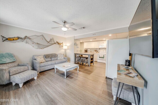 6903 N Lagoon Dr in Panama City Beach, FL - Building Photo - Building Photo